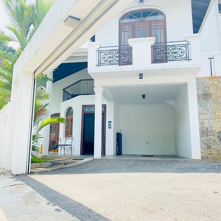 Skylight Villa كاندي المظهر الخارجي الصورة